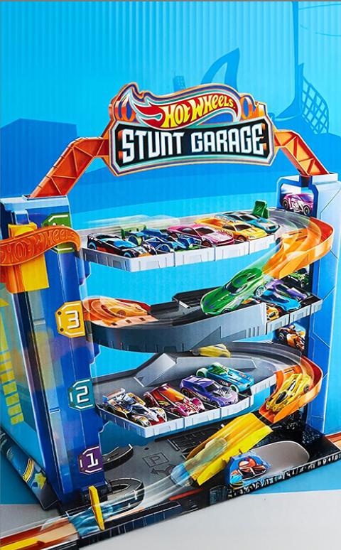 Play Sets & Garages